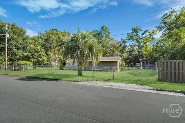 $99,999 | 1106 Alabama Street, Darien, GA 31305