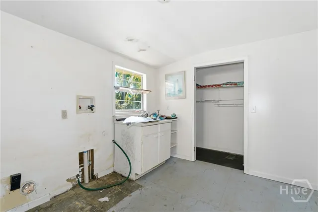 $99,999 | 1106 Alabama Street, Darien, GA 31305