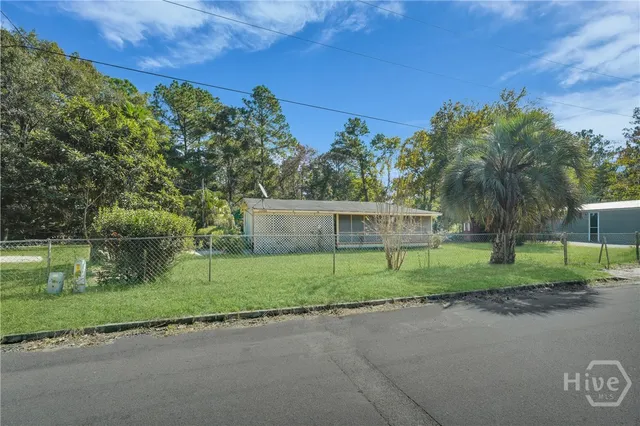 $99,999 | 1106 Alabama Street, Darien, GA 31305