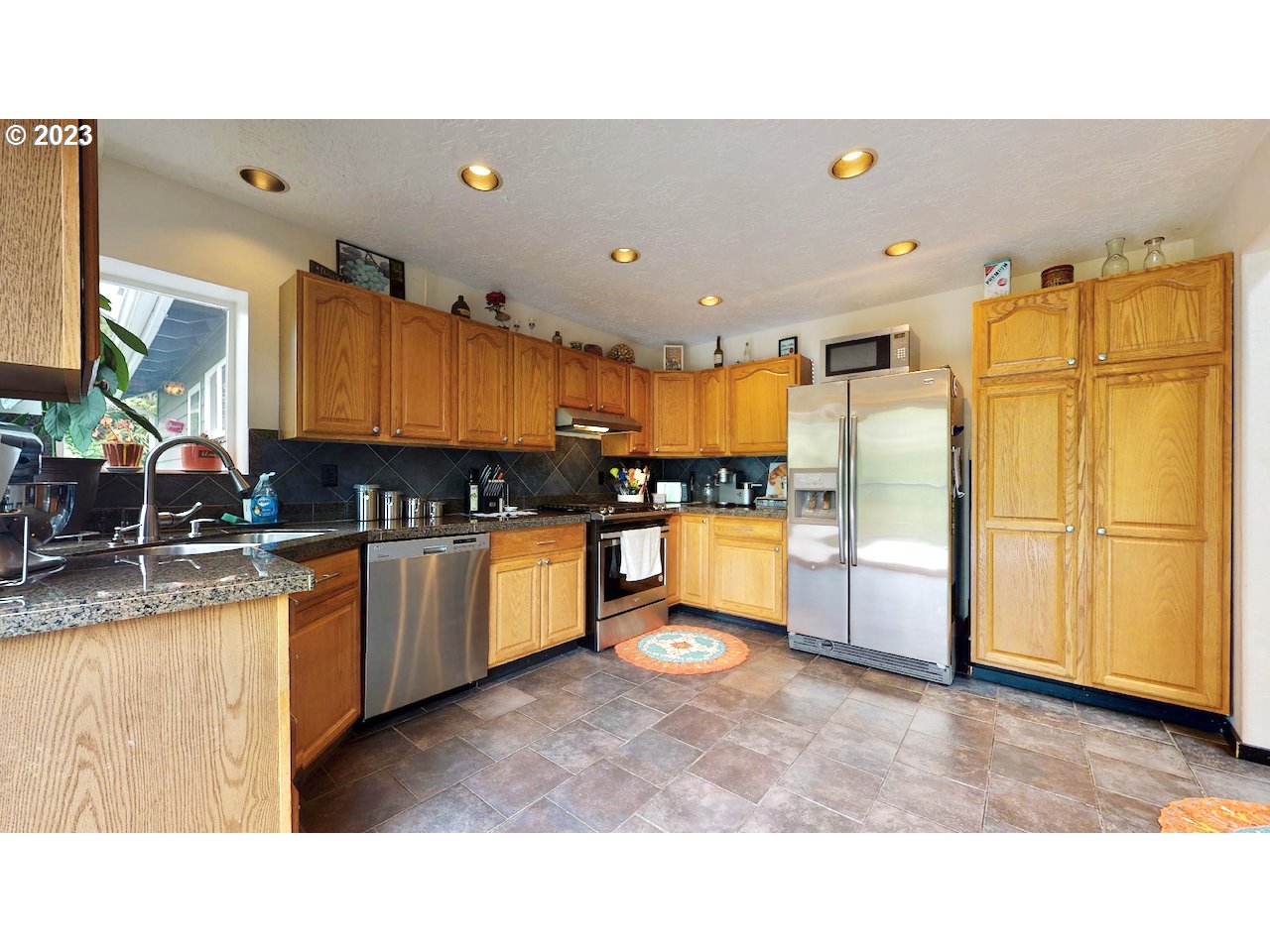 1399 Southwest Ridge Road Warrenton, OR 97146 - Photo 10 of 31 Gallery Image 10