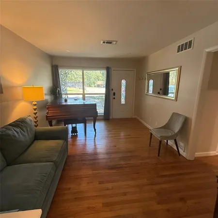 $2,800 | 1808 Donna Street, Arlington, TX 76013