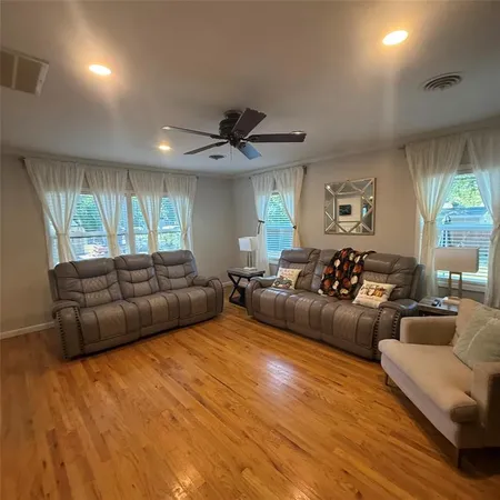 $2,800 | 1808 Donna Street, Arlington, TX 76013