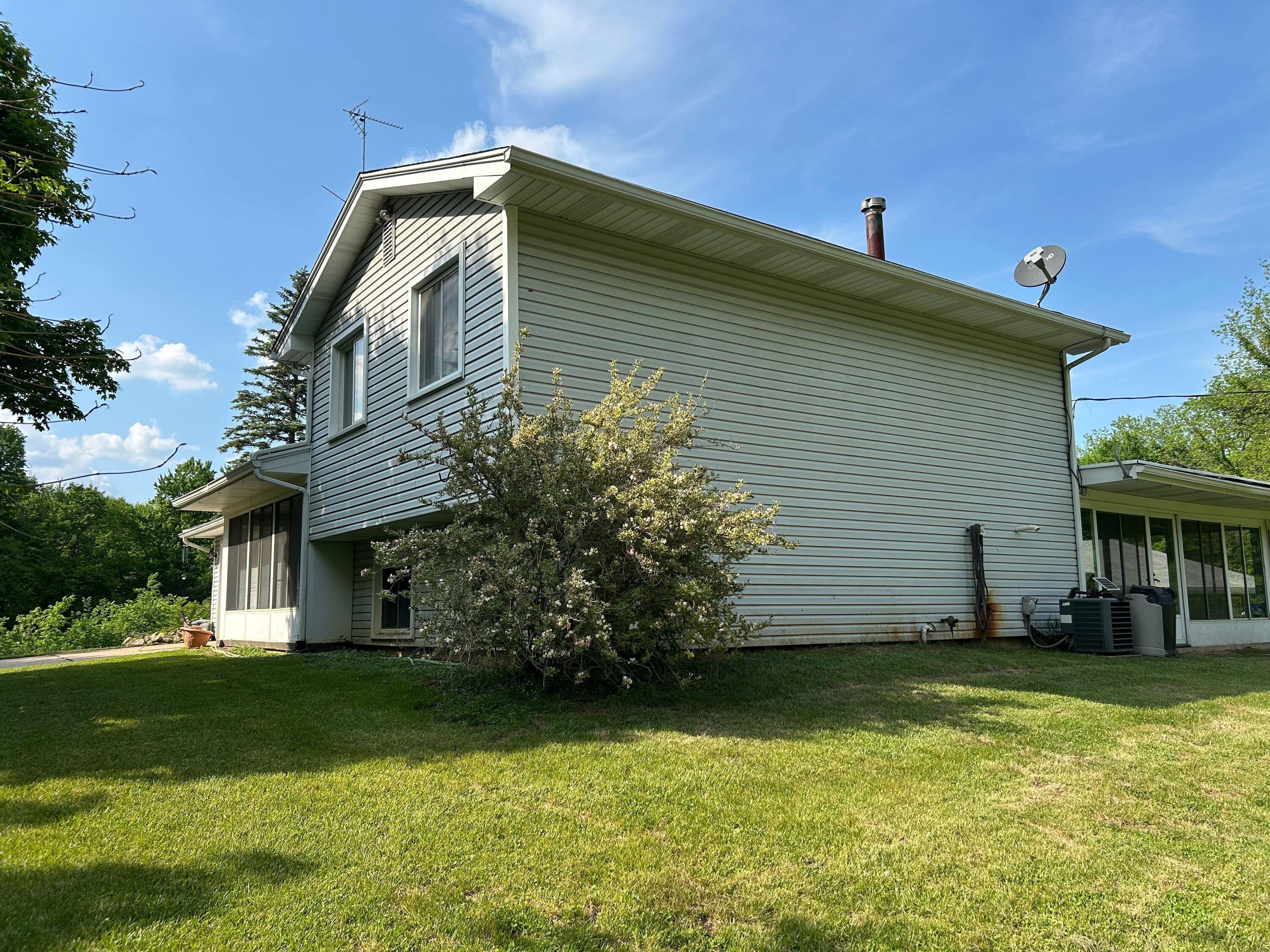 15300 Rome Road Manitou Beach, MI 49253 - Photo 5 of 59 IMG_2931