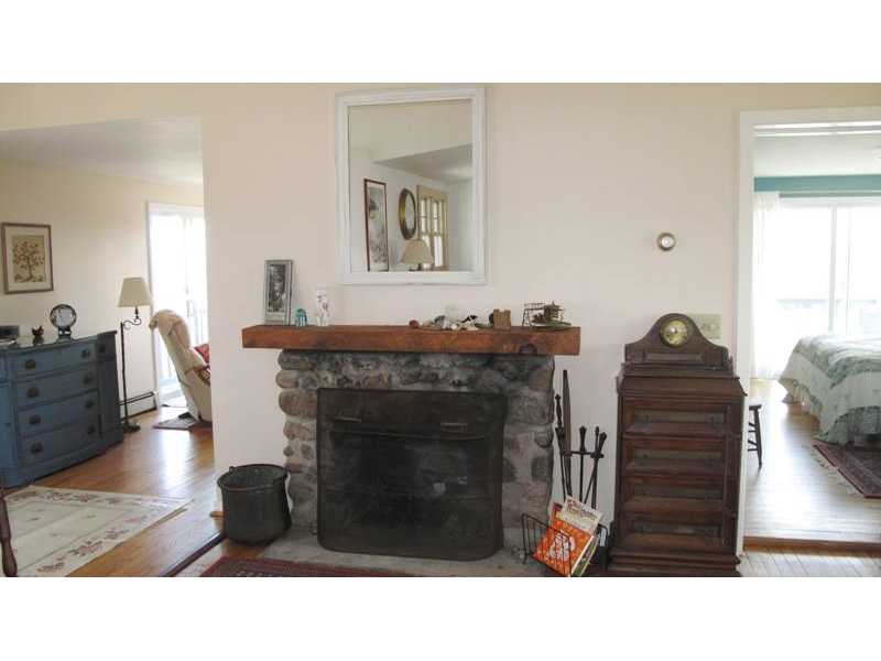 311 Spring Street Block Island, RI 02807 - Photo 11 of 21 Living Room.