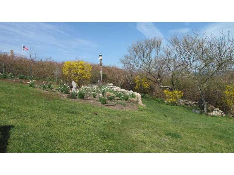 311 Spring Street Block Island, RI 02807 - Photo 7 of 21 Yard/Garden.
