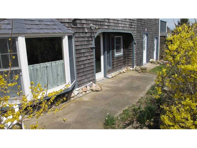 311 Spring Street Block Island, RI 02807 - Photo 8 of 21 Entry.