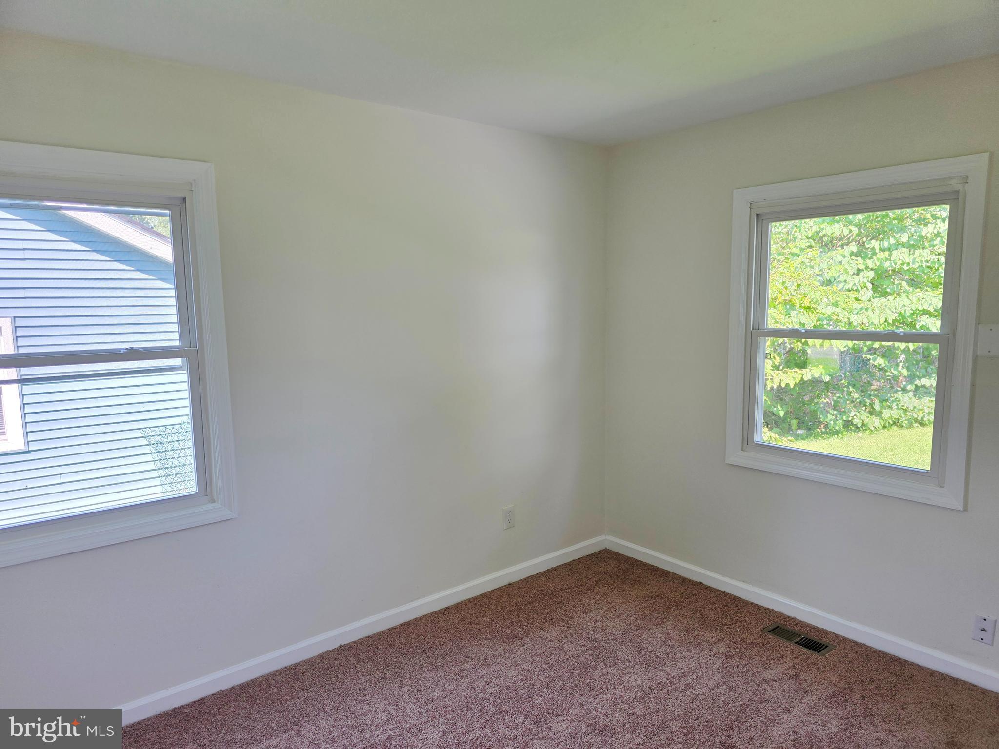 11 Guild Court Willingboro, NJ 08046 - Photo 12 of 16 an empty room with a window