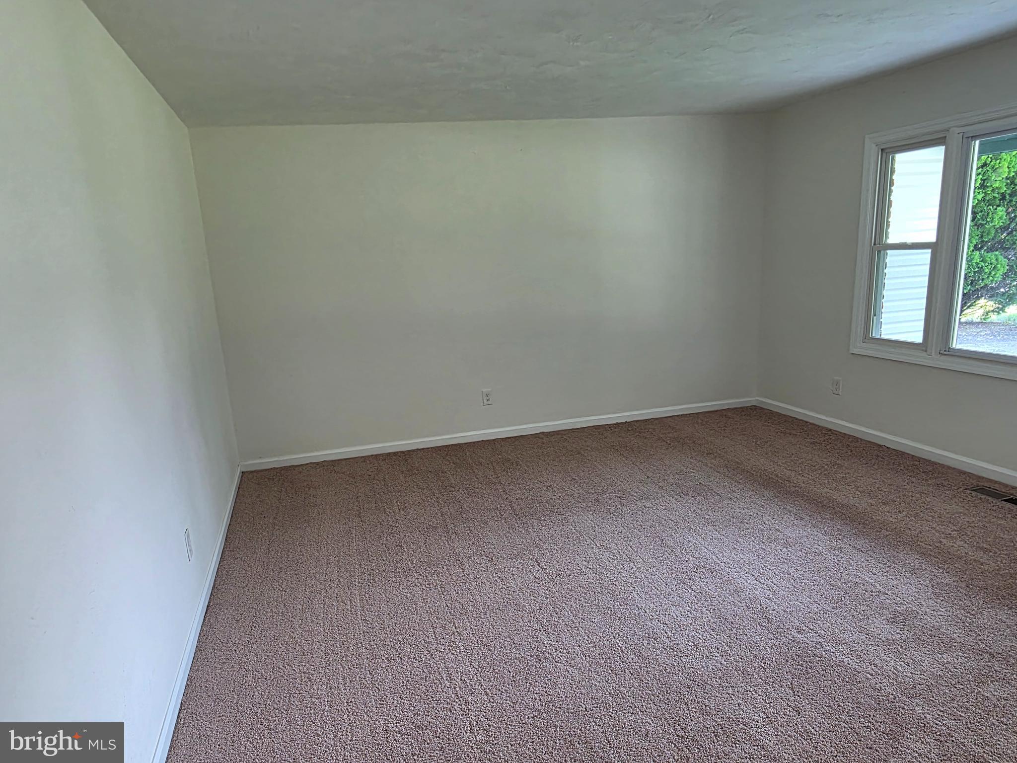 11 Guild Court Willingboro, NJ 08046 - Photo 10 of 16 an empty room with windows