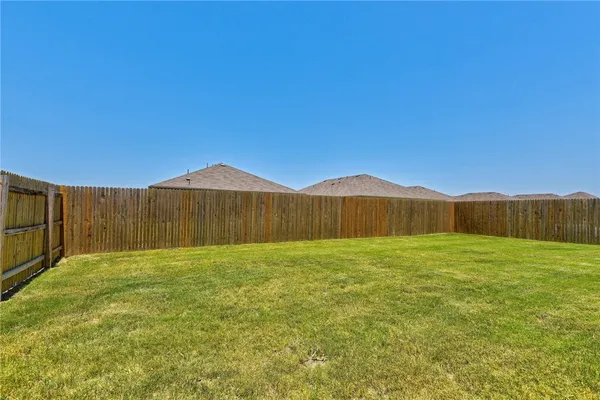 $2,095 | 401 Cassandra Drive, Hutto, TX 78634