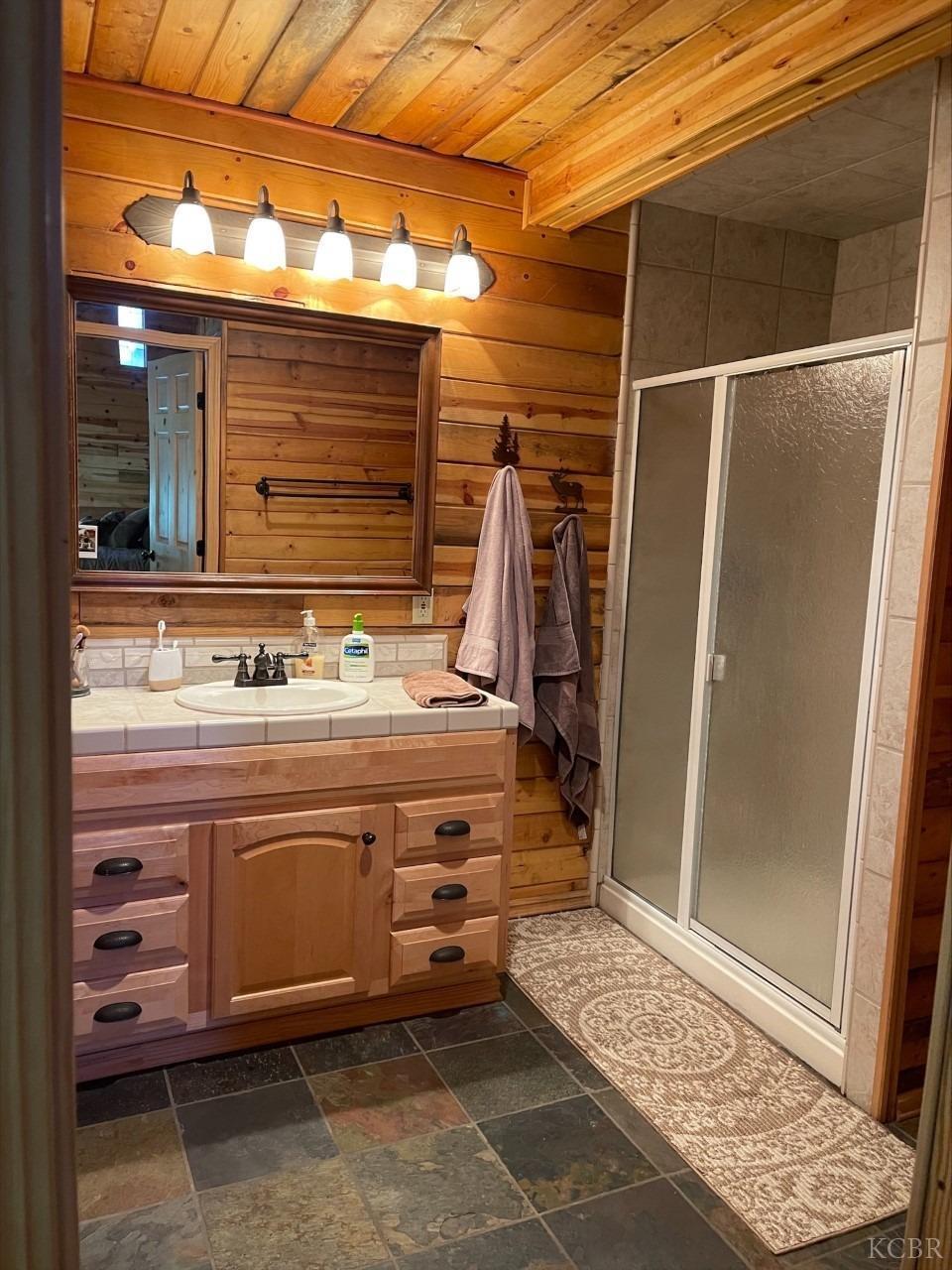 706 Loop Drive Springville, CA 93265 - Photo 42 of 47 fbd9bf02-5f53-4bbb-8b36-ab18720b57d4