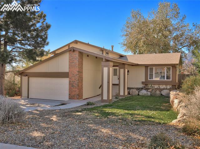 629 Gilcrest Road Colorado Springs, CO 80906 - Photo 3 of 33