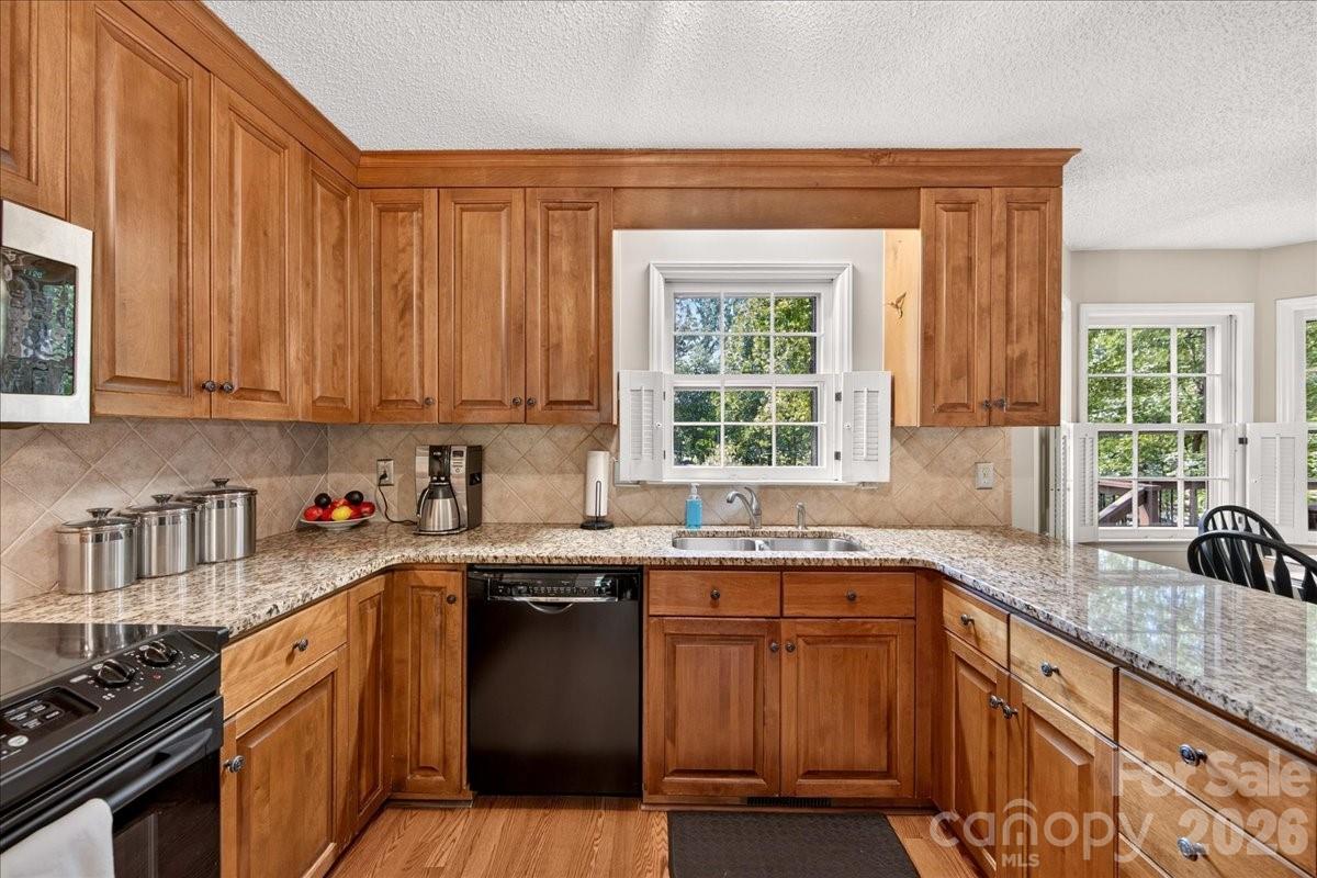 2036 Kilkenney Hill Road Matthews, NC 28105 - Photo 12 of 48 Gallery Image 12