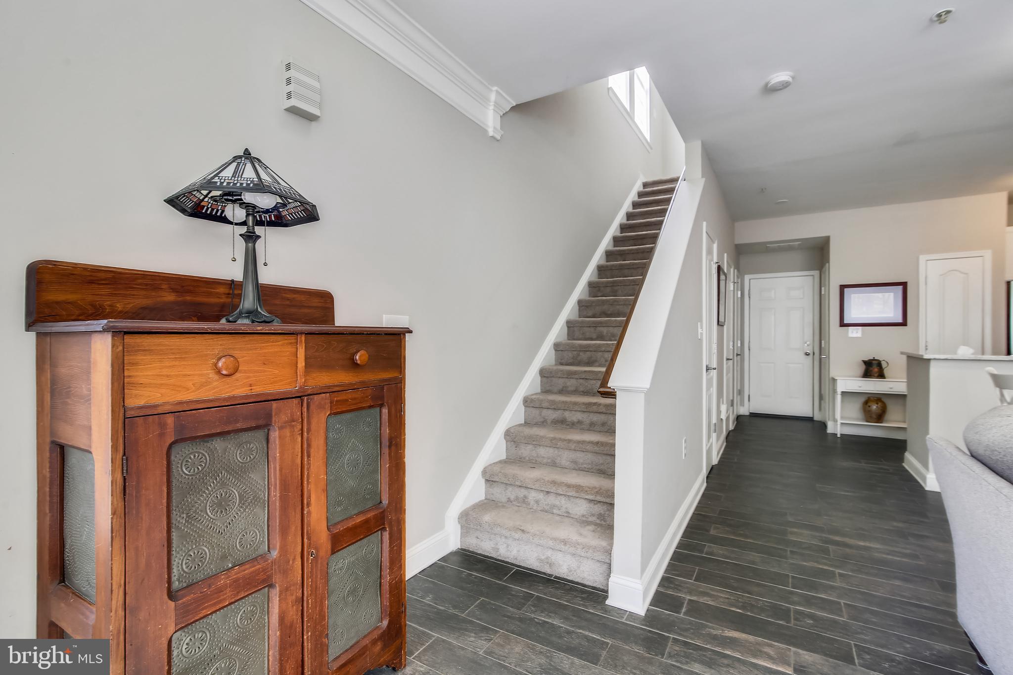 123 Bucksfield Road Gaithersburg, MD 20878 - Photo 2 of 83 Ground level entry