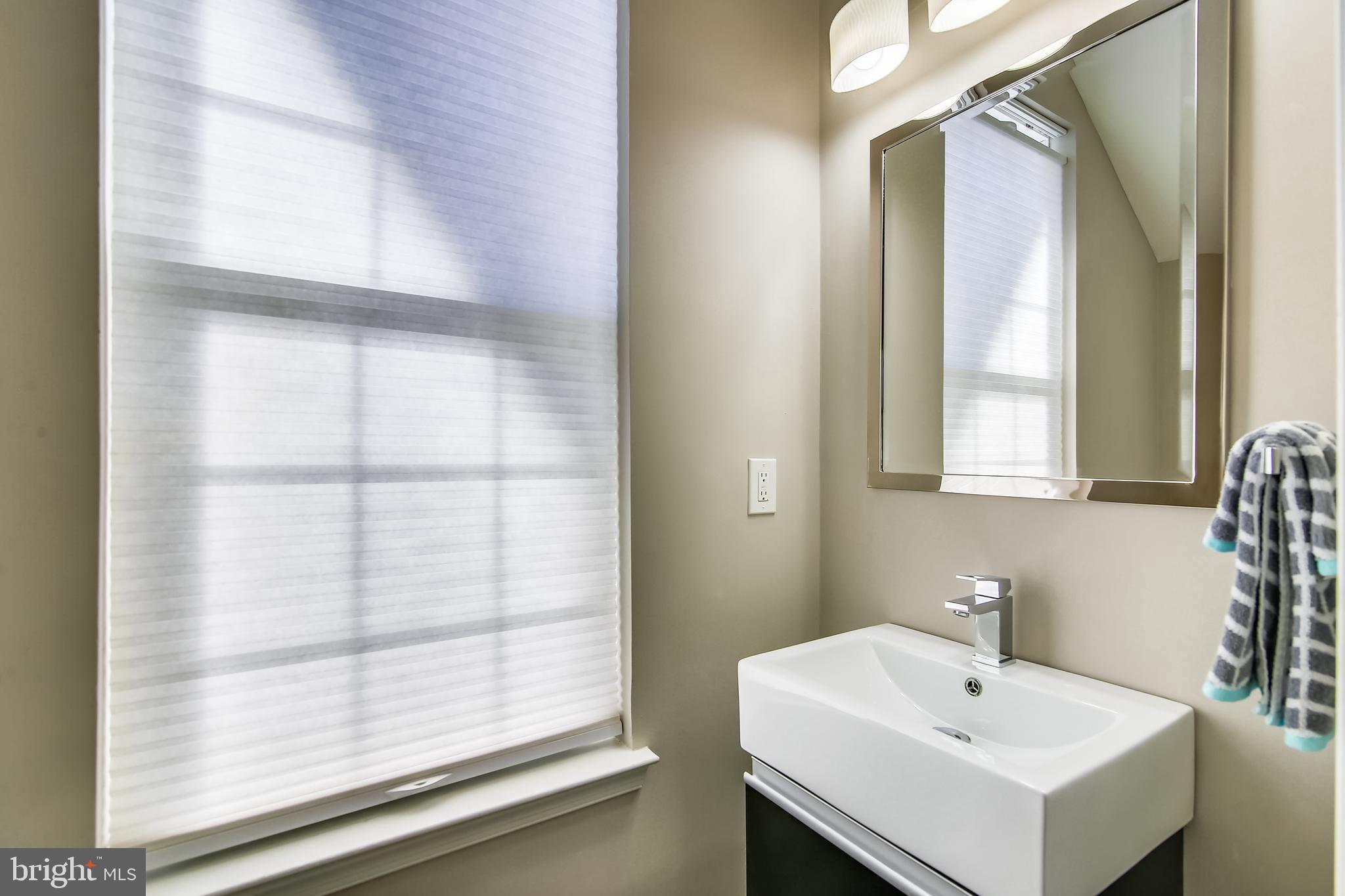 123 Bucksfield Road Gaithersburg, MD 20878 - Photo 12 of 83 Modern and pretty powder room