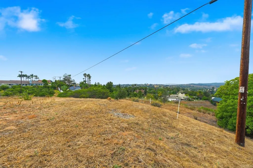 803 Road Fallbrook Ca Fallbrook, CA 92028 - Photo 6 of 36