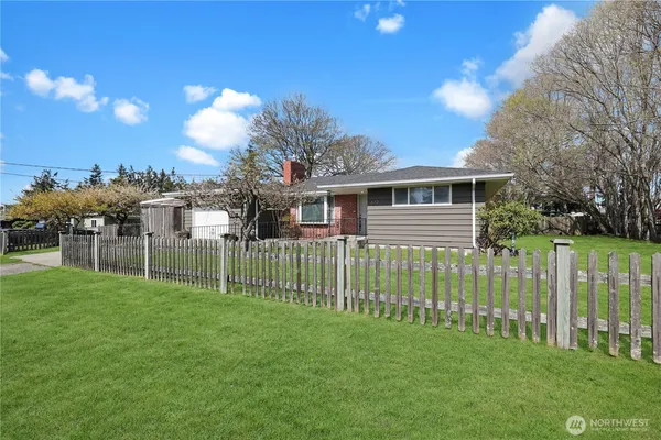 $497,000 | 672 Southeast 4th Avenue, Oak Harbor, WA 98277