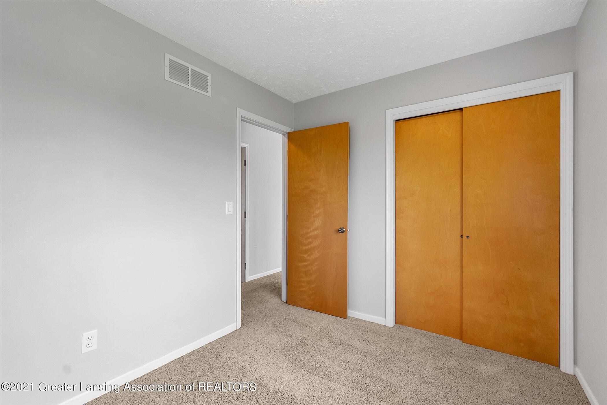 5090 Nichols Road Mason, MI 48854 - Photo 13 of 30 15-15