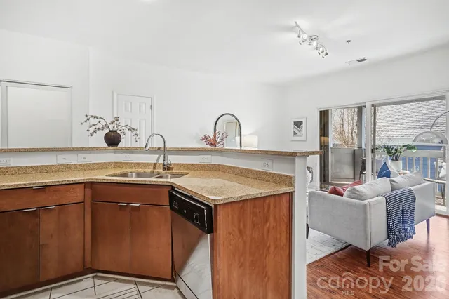 $215,000 | 525 North Graham Street, Unit 3B, Charlotte, NC 28202