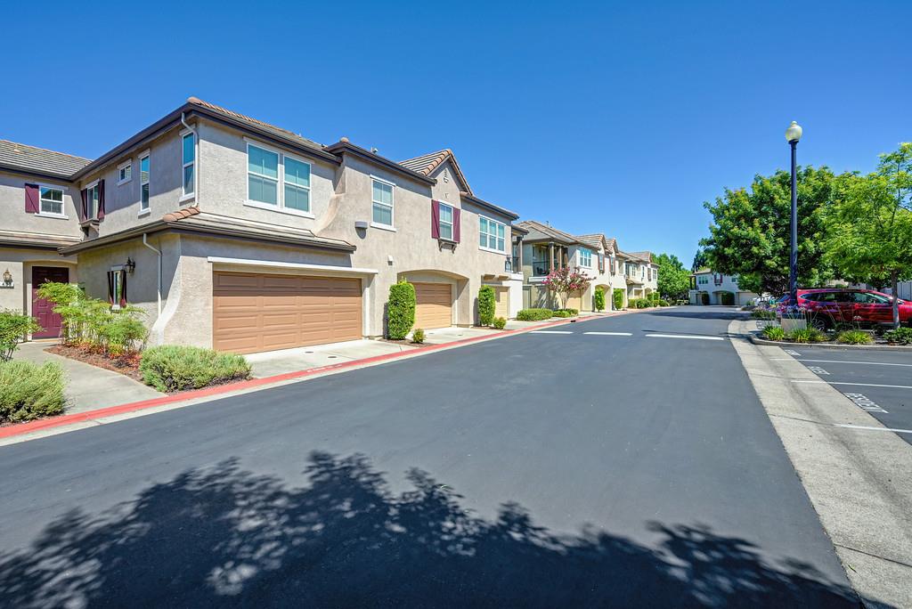 403 Rivage Circle Folsom, CA 95630 - Photo 8 of 54