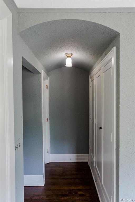 17535 Hamilton Road Highland Park, MI 48203 - Photo 3 of 96