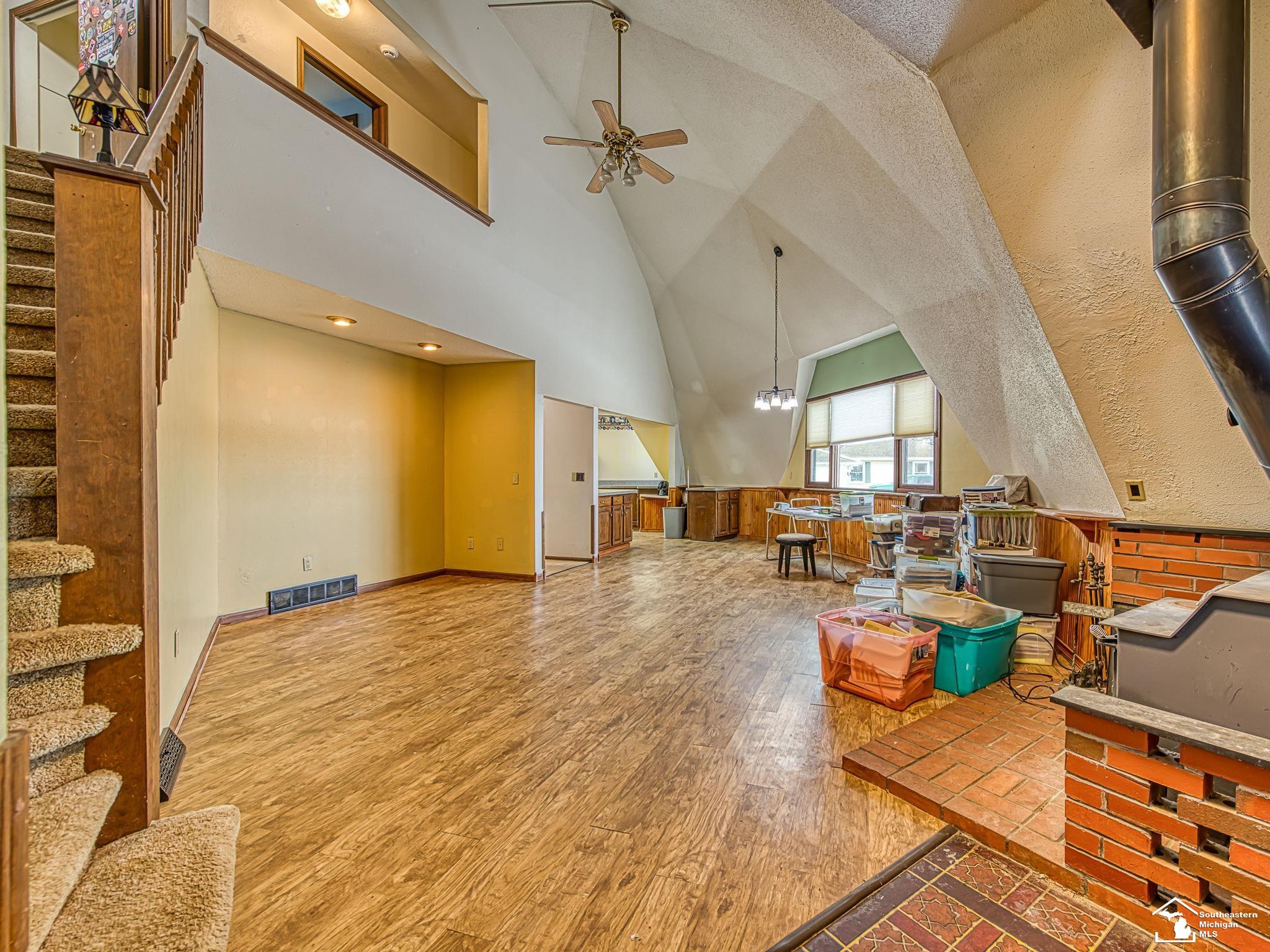 7033 Todd Road Temperance, MI 48182 - Photo 14 of 71 Great Room/Staircase