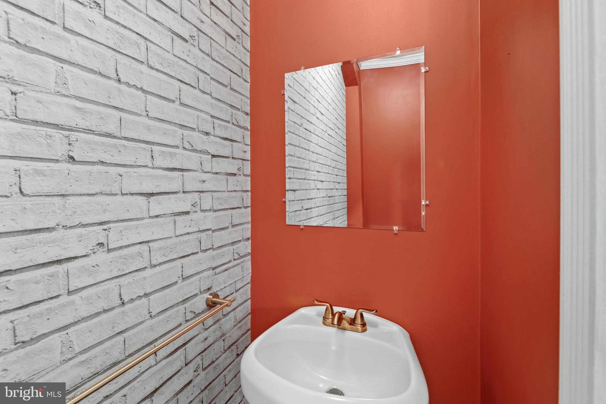 1367 Rittenhouse Street Northwest Washington, DC 20011 - Photo 17 of 41 Powder Room