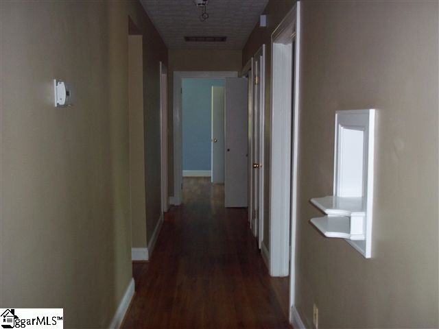 107 Ridgecrest Drive Greenville, SC 29609 - Photo 16 of 24 Gallery Image 16