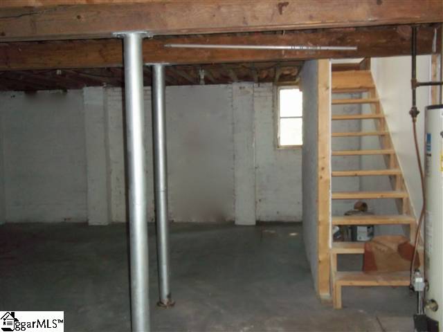 107 Ridgecrest Drive Greenville, SC 29609 - Photo 17 of 24 Gallery Image 17