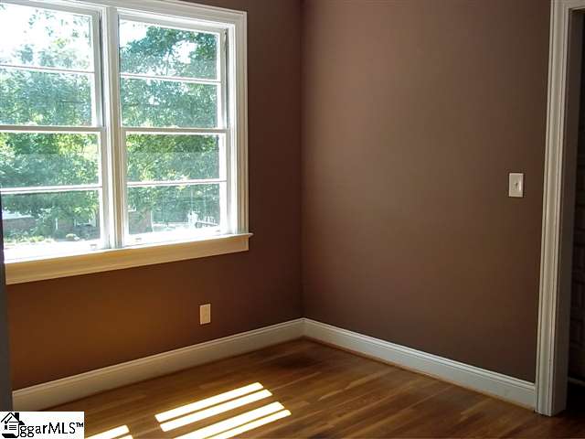 107 Ridgecrest Drive Greenville, SC 29609 - Photo 3 of 24 Gallery Image 3