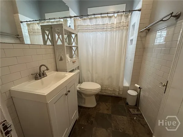 $2,600 | 1106 East 51st Street, Savannah, GA 31404