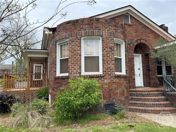 $2,600 | 1106 East 51st Street, Savannah, GA 31404