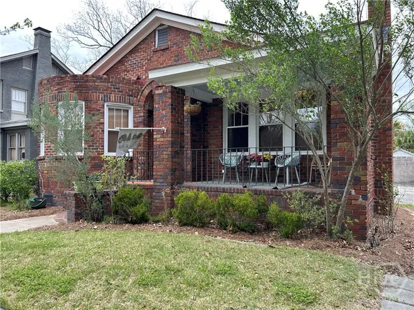 $2,600 | 1106 East 51st Street, Savannah, GA 31404