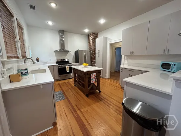 $2,600 | 1106 East 51st Street, Savannah, GA 31404