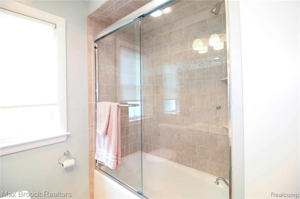 1439 Villa Road Birmingham, MI 48009 - Photo 21 of 24
