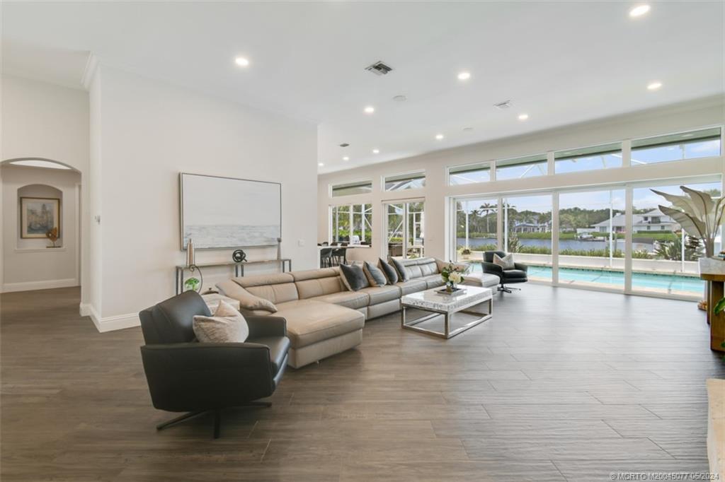 18797 Southeast River Ridge Road Jupiter, FL 33469 - Photo 13 of 72 Gallery Image 13