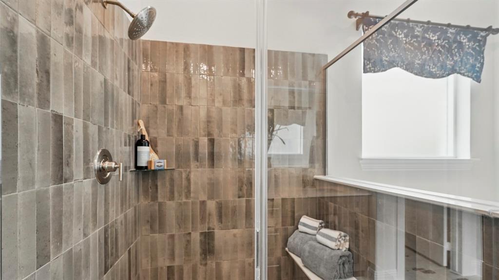1016 Pitchfork Road Royse City, TX 75189 - Photo 15 of 35 a bathroom with a shower