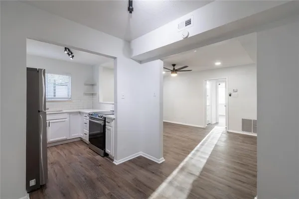 $1,150 | 5921 Gaston Avenue, Unit F, Dallas, TX 75214