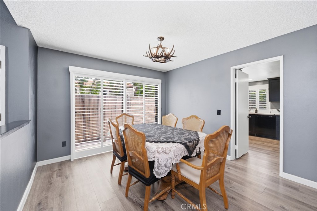 2481 Keswick Court Simi Valley, CA 93063 - Photo 7 of 29