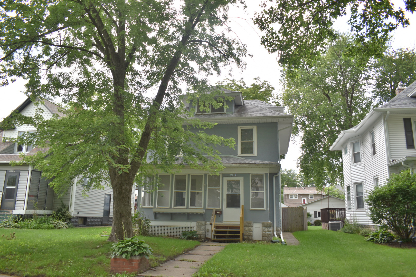 2113 14th Street Moline, IL 61265 - Photo 1 of 14