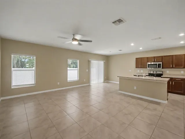 $320,000 | 5234 Oakland Lake Circle, Fort Pierce, FL 34951