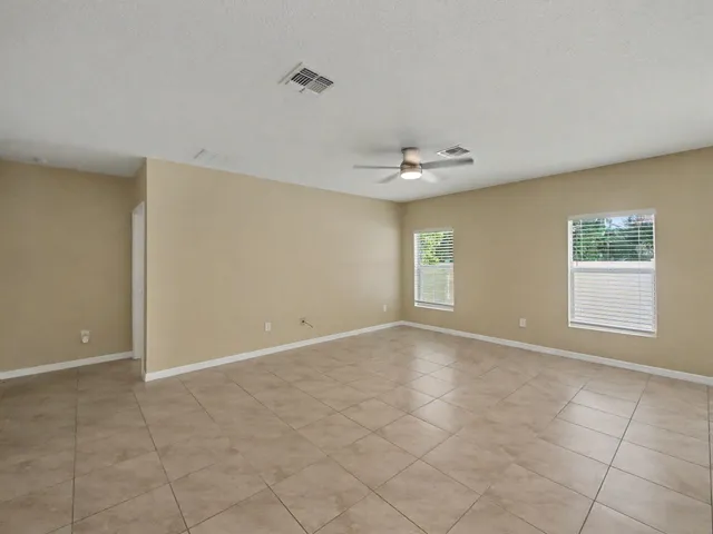 $320,000 | 5234 Oakland Lake Circle, Fort Pierce, FL 34951