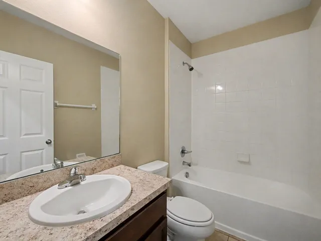 $320,000 | 5234 Oakland Lake Circle, Fort Pierce, FL 34951