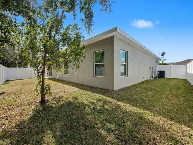 $320,000 | 5234 Oakland Lake Circle, Fort Pierce, FL 34951