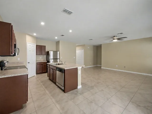 $320,000 | 5234 Oakland Lake Circle, Fort Pierce, FL 34951