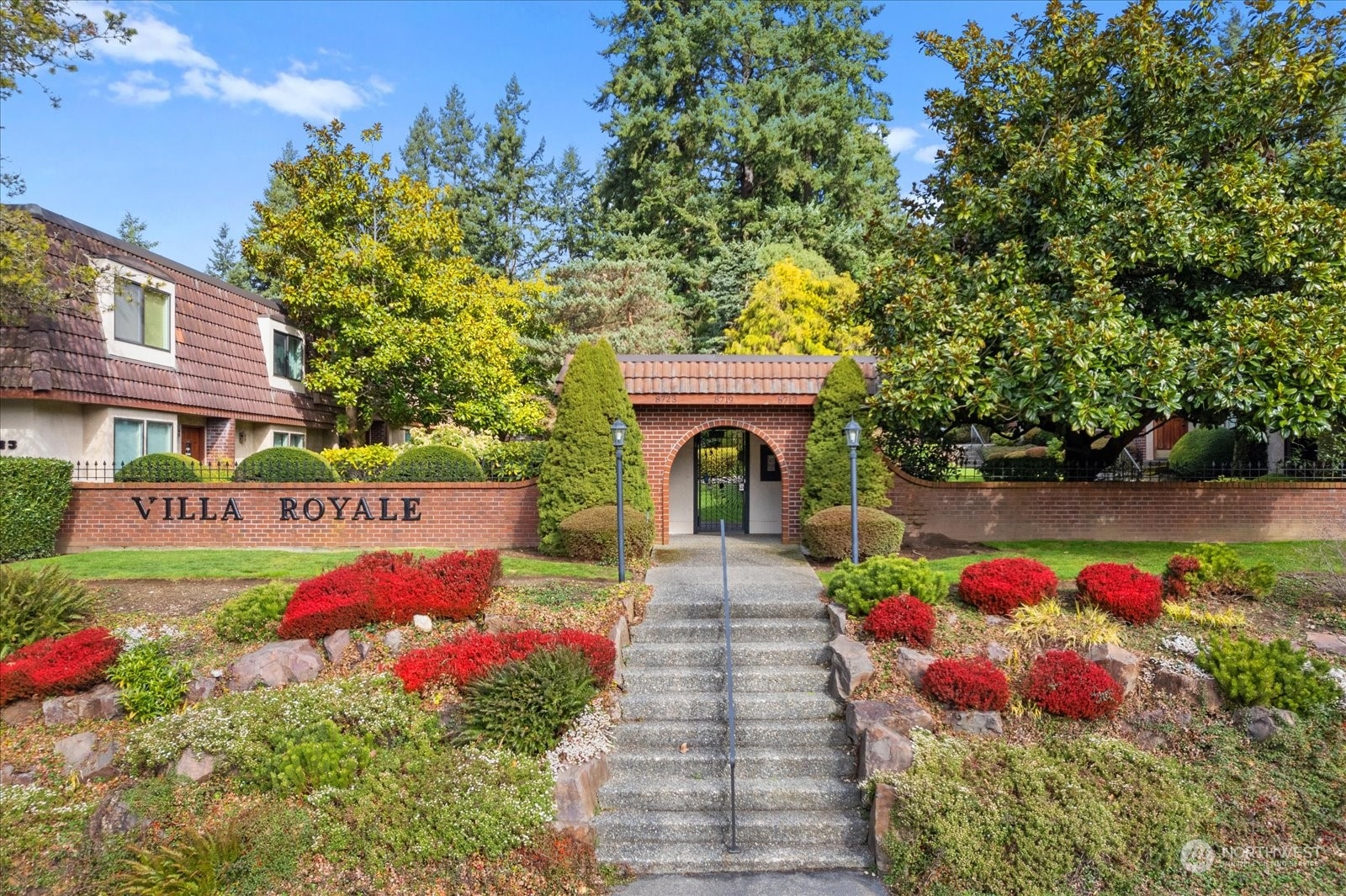8723 238th Street Southwest, Unit C4 Edmonds, WA 98026 - Photo 2 of 35 Gallery Image 2