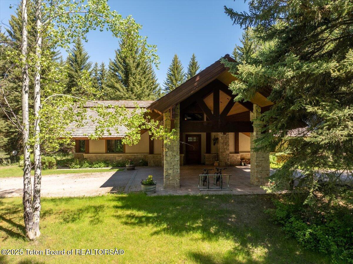 6355-6335 Red Tail Road Jackson, WY 83001 - Photo 53 of 73 Woods House