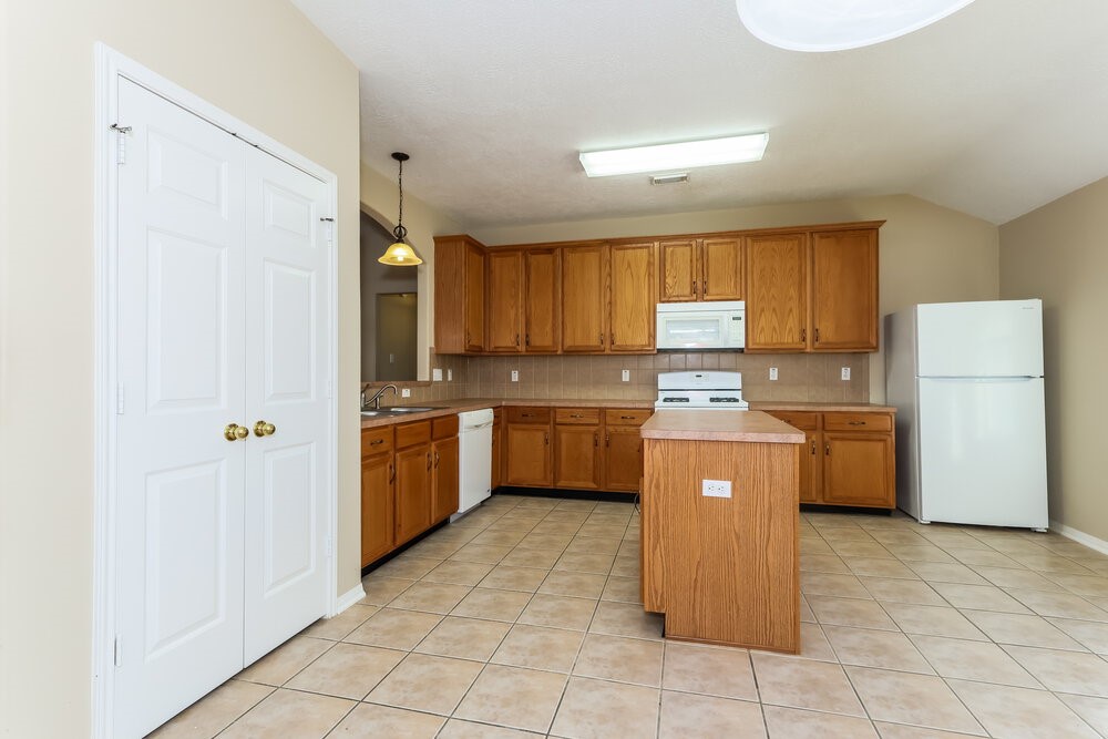 3223 Spring Ranch Lane Spring, TX 77388 - Photo 6 of 16