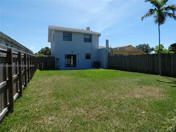 $3,895 | 14212 Northeast 4th Avenue, Miami, FL 33161
