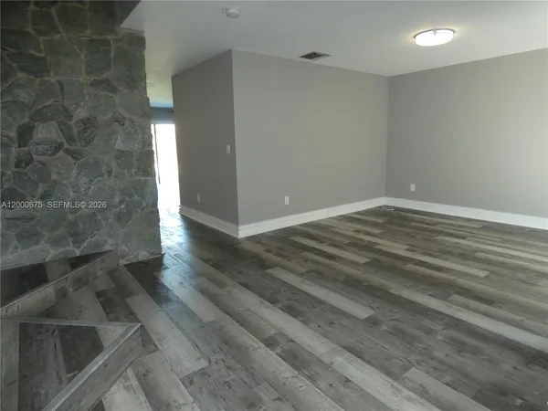 $3,895 | 14212 Northeast 4th Avenue, Miami, FL 33161