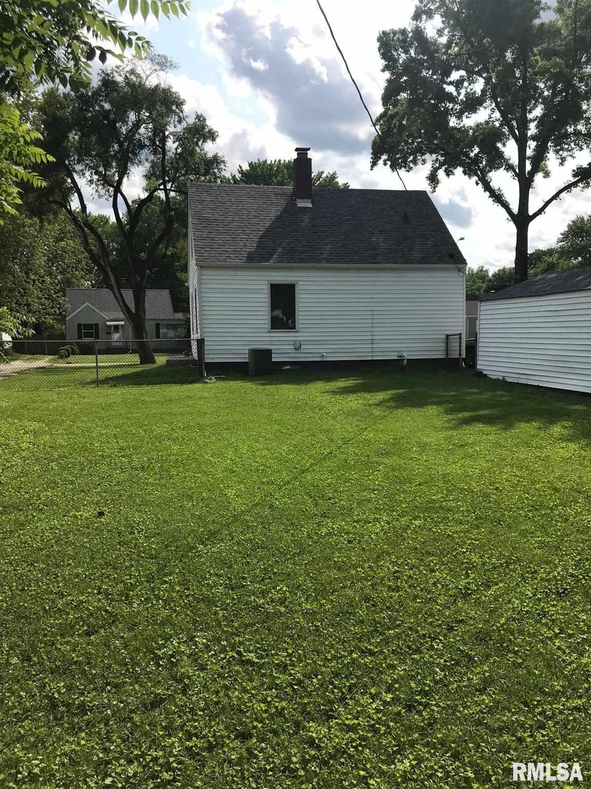2101 East Buchanan Street Springfield, IL 62703 - Photo 4 of 30 Gallery Image 4